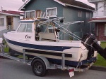 (BOMBERO) 18 ANGLER FOR SALE, SHOWING OUTRIGGERS