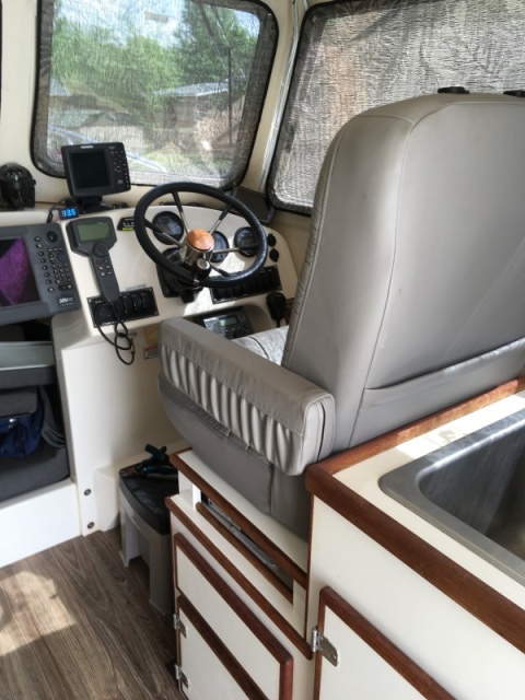 Replacement helm seat with riser box