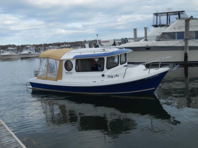 Betty Ann arriving at Port Niantic slip