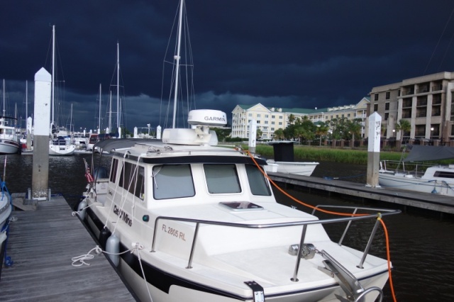 Serious squall approaches just after we dock at Chas City Marina on the ATL ICW adventure