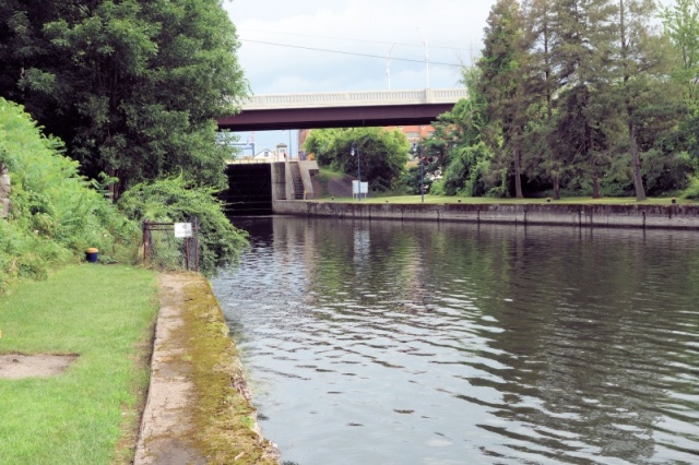 Rideau Lock wall resting spot (Canada Triangle Loop)