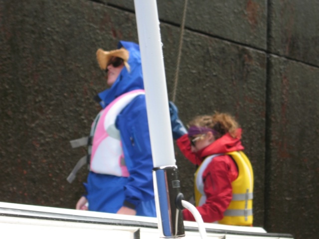 The steady foredeck crew on a rope