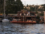 House Boat w/Totem pole 