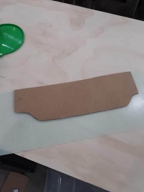 template for sealing off the sump from the cockpit