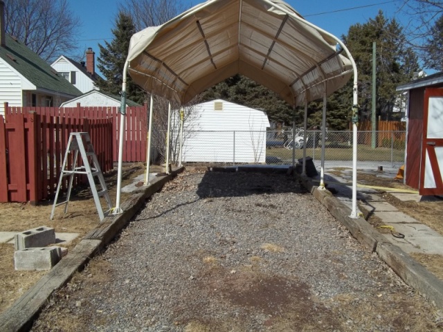 4/7/2011  moved boat to level off the gravel in the driveway