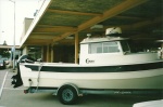 1985 22 foot Classic Angler at Canadian Customs Oct.9/09..i am inside paying the taxman.