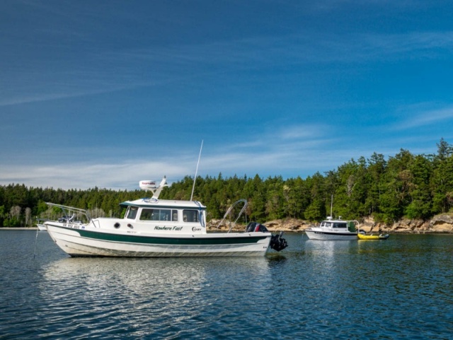 Nowhere Fast and DayBreak at anchor, Shallow Bay