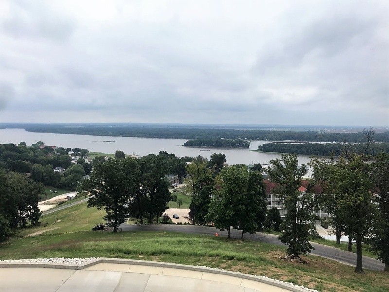 View of Illinois and Mississippi Rivers from Aeries Resort.
