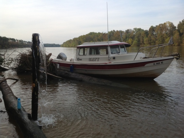 Stopping for a Shower on the Tenn-Tom Waterway