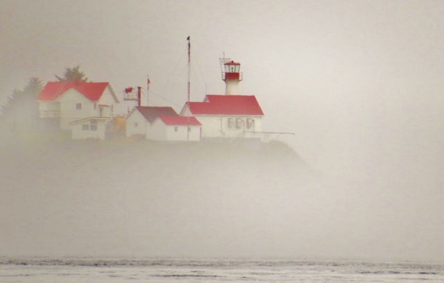 12.  Dec  Scarlet Point lighthouse, Balaklava Island