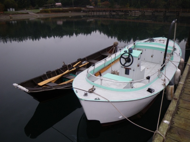 This guy likes the somewhat unusuall boat types.  (9/12 Found out this boat was built by George Calkins the designer of the legendary 