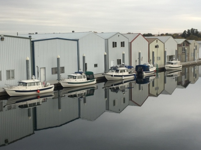 Digs for the night at Port of Kennewick.  Docked right next to some big boat houses.