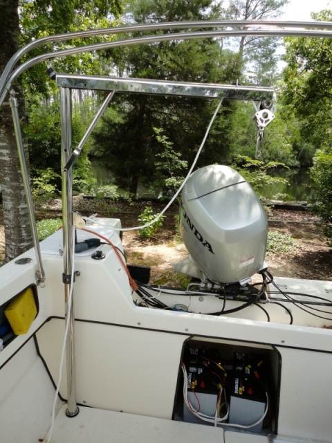 Davit in cockpit