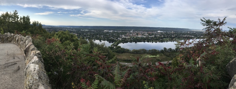 Panoramic photo of Winona from the Garvin Heights scenic overlook