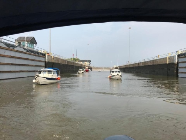 Leaving lock 2