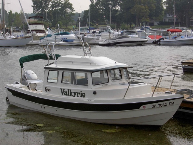 (Valkyrie)  Oak Point State Park Docks.  Put-in-Bay, South Bass Island, OH  Lake Erie