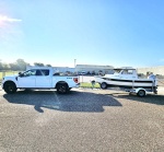 Shipper picking up boat at the Mississippi River, 26 hours before delivery to Lake Winnipesaukee in New Hampshire