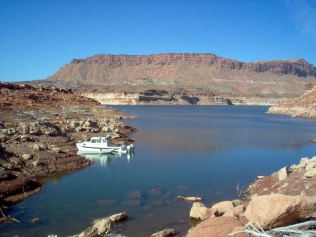 (Cygnet) White Canyon, Lake Powell, Utah