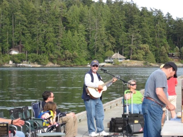 Jim  (Wild Blue) entertaining at the pot luck