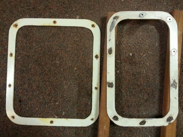 Two bulkhead windows were cracked and the four frames are rusting and need refinishing