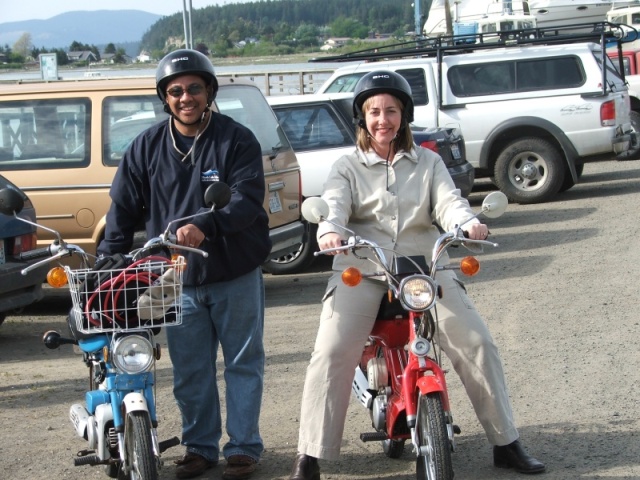 (c-dancer) Moped madness courtesy of Ken and Marge of Blue-C