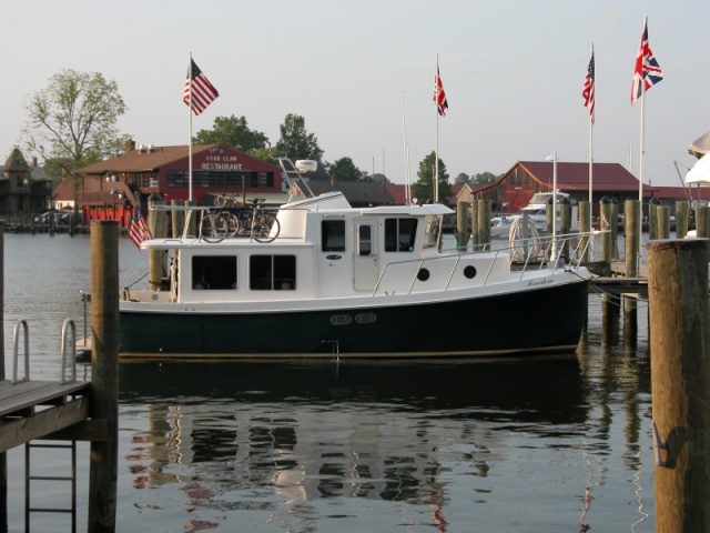 NORDIC TUG neighbor at St. Michaels
Sun 04 Jun 2006 07:14:28 PM CDT