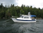 Riding the current at Hope Island