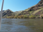 I went past Lewiston and Clarkston (no fuel dock), past Hell's Gate (no fuel dock), past Asotin (no fuel).  There is no fuel on this giant reservoir.  But this picture is about the river starting to get active above Asotin.