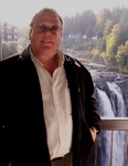 Marc at Snoqualmie Falls 10-25-08