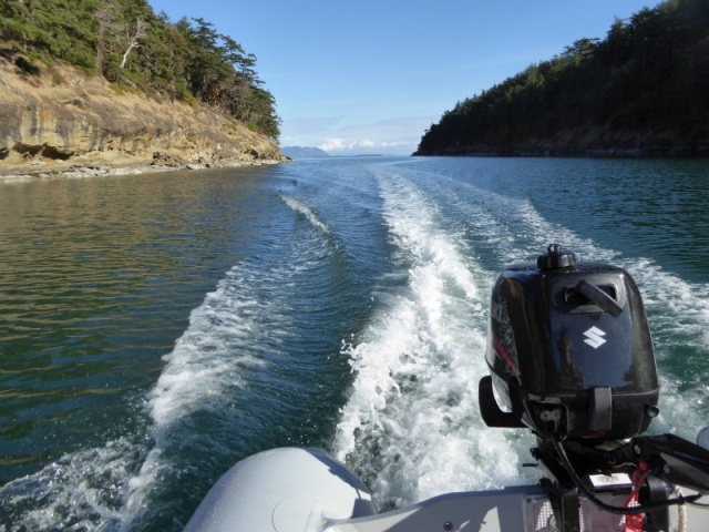 Now running from Fossil Bay back to Ewing Cove, via Echo Bay along one of the finger islands. It's some work, but I really love the 9.5' dinghy and 6 hp combo for island cruising like this.