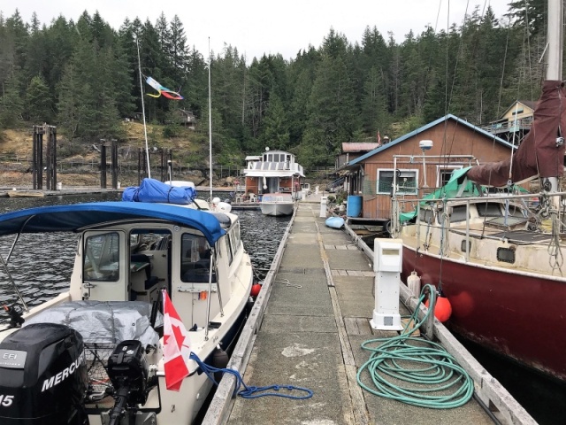 Midnight Flyer docked in Refuge Cove