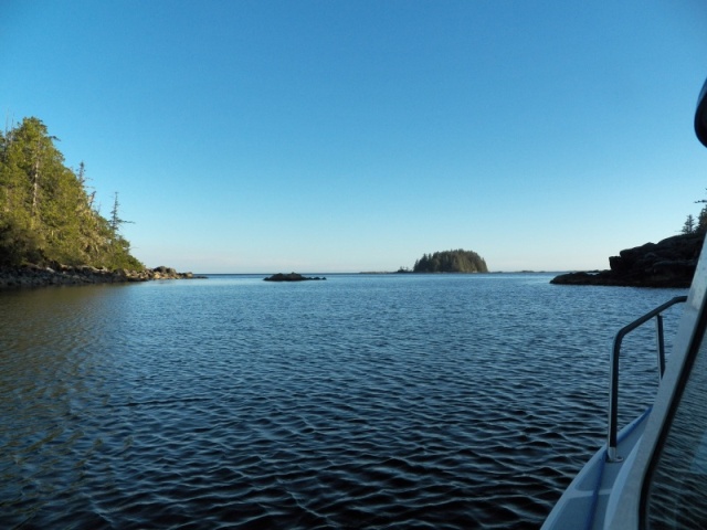 Our anchorage in False Gay Passage was exposed to the SW, but it was so calm that we took a chance.