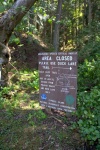 An older sign that appears to reference a direct route to Eagle Cliff which is no longer maintained. Currently the only official trail to Eagle Cliff is accessed from the Pelican Beach trail.