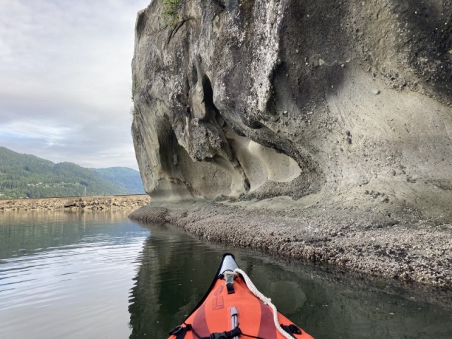 Spectacular sandstone shores, similar to Sucia