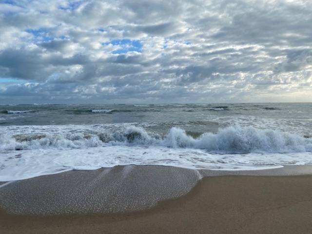 Atlantic beach side from the St.Lucie Inlet State Park