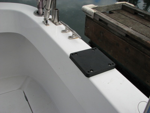 Scotty Base through bolted to gunwale