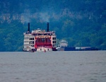 Missippi Queen Meets Tow - Wheeler Lake