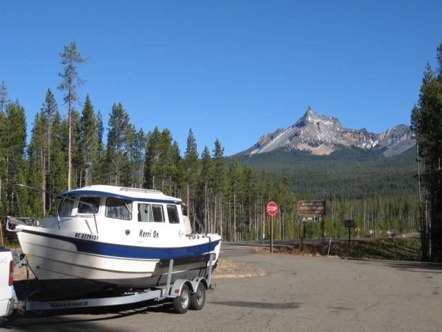 Mt Theissen, near Diamond Lake 5500 ft elevation rest stop