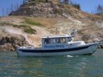 Jay Jo-Lee's Hunkydory in front of Steamboat Point