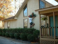 Christmas_lights_going_up_2006_2.jpg