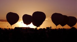 GasBalloonsSunsetE.jpg