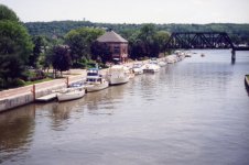 38_Waterford_waiting_001.jpg