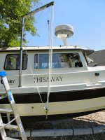 Crane_davit_to_waterline.jpg
