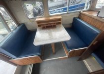 dinette2.jpg