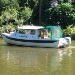 C-Renity cruising the Erie Canal