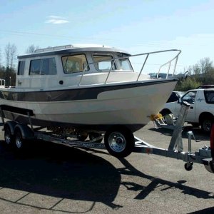 Starboard view on King trailer.