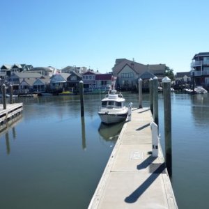 Will-C smallest boat in the marina. This would be an excellent start of a C-Brat cruise north going north up the full length of New Jersey via the inner coastal waterway to New York City public transit to run you back south to get the the tow rigs via New Jersey Transit buses