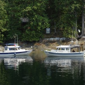 Media 'C-Traveler and SeaSpray by PLI Sign' in album 'Cap Sante Marina'