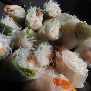 Fresh prawn spring rolls