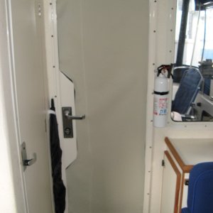 Door piece sticks up in 5 seconds and down in 3